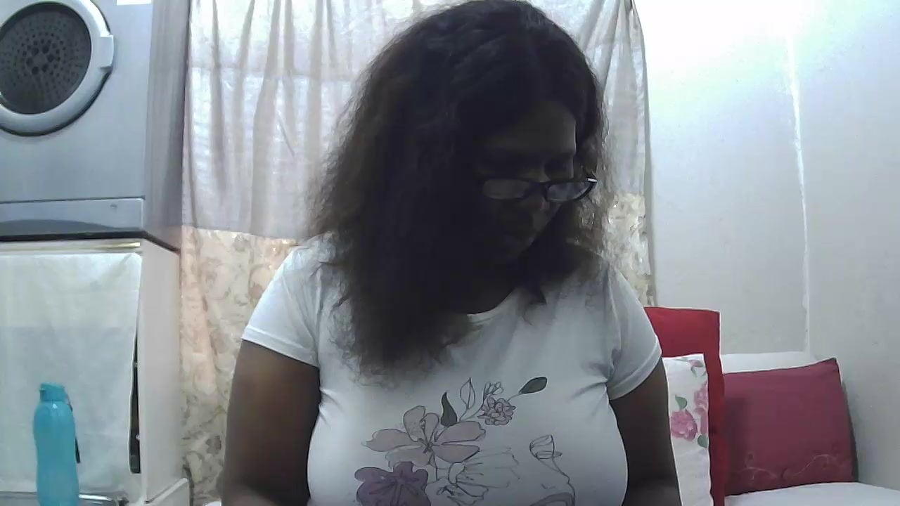 Maturegodess Live Cam Screenshot – 2025-08-17 08:12:30