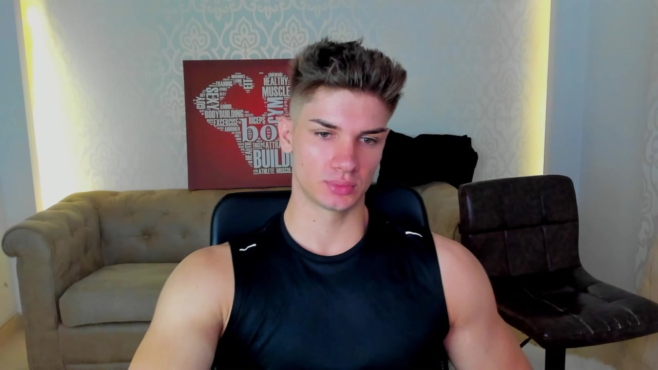 MaxKaidenn Live Cam Screenshot – 2025-08-24 05:36:41