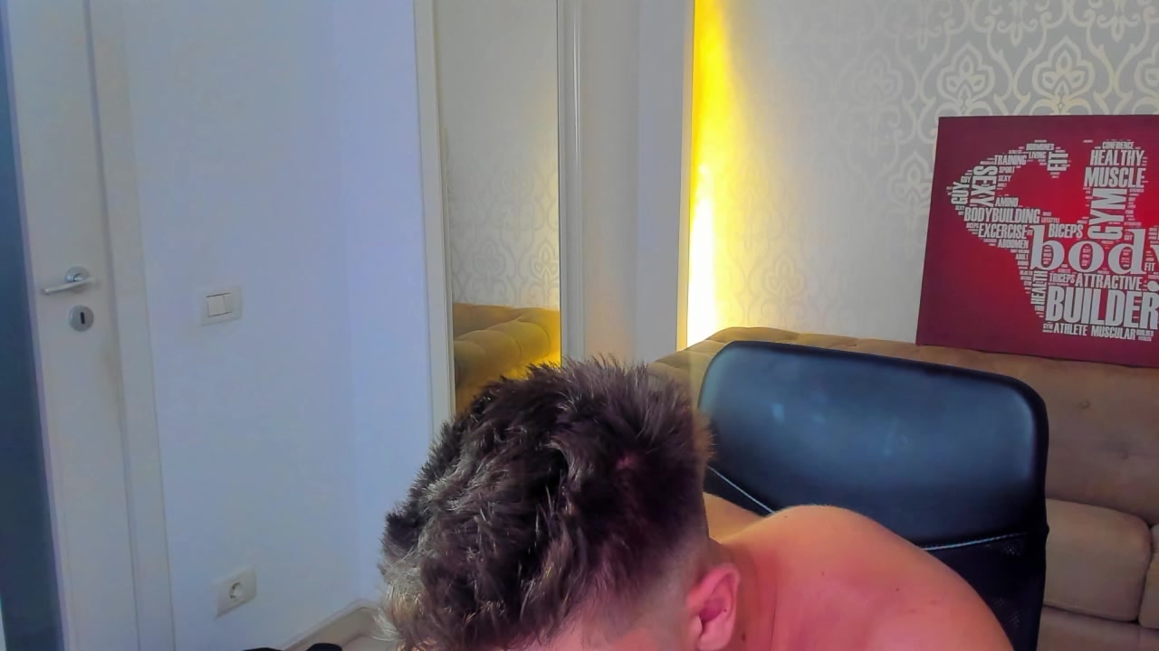 MaxKaidenn Live Cam Screenshot – 2025-08-24 11:12:42