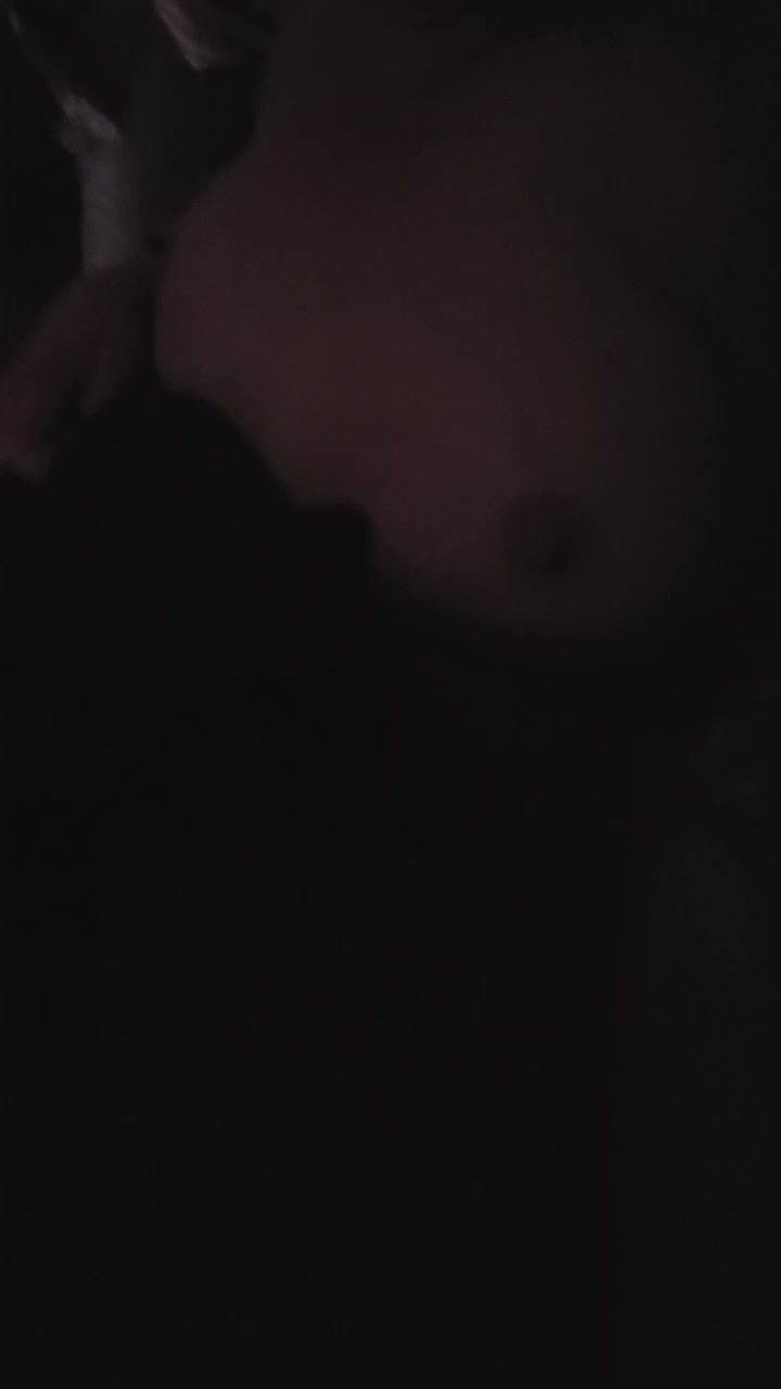 Mellame Live Cam Screenshot – 2025-08-18 01:46:53