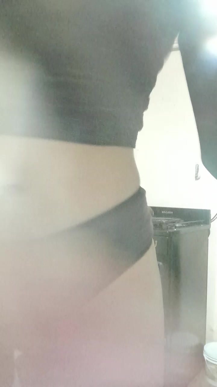 Michi_Michelle Live Cam Screenshot – 2025-08-04 05:38:27
