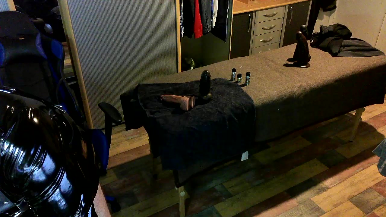 Michinms Live Cam Screenshot – 2025-08-04 19:38:26