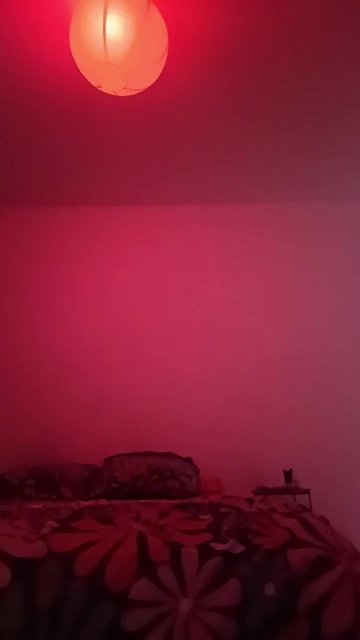 Milenacoquine Live Cam Screenshot – 2025-08-05 13:00:26