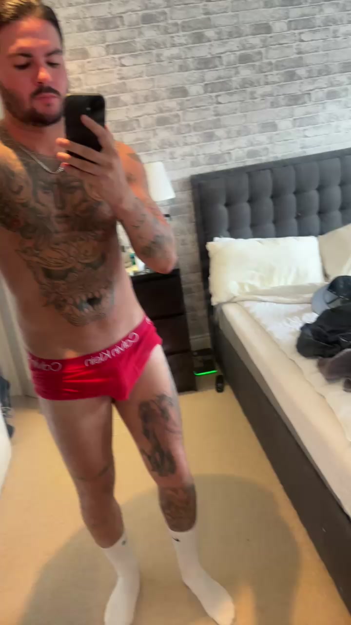 MrSussex Live Cam Screenshot – 2025-08-06 17:22:05