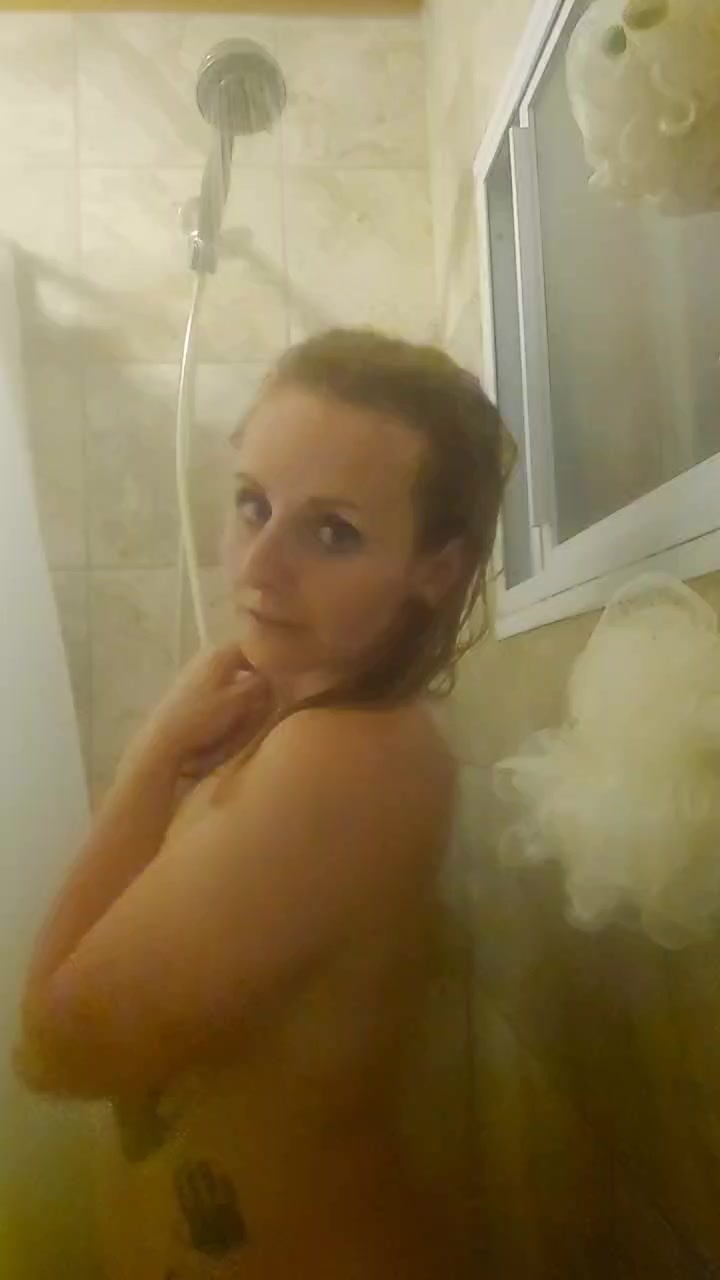 Musclemomma Live Cam Screenshot – 2025-08-06 03:05:02