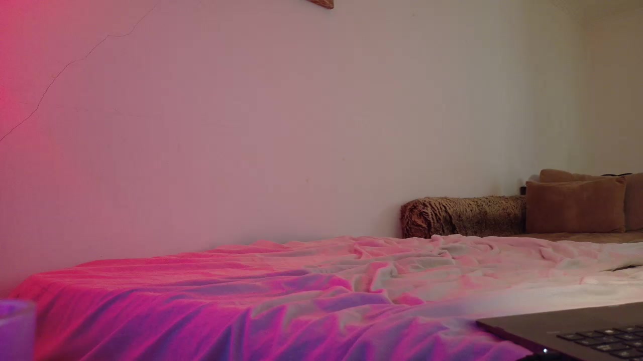 Myla_bracho Live Cam Screenshot – 2025-08-07 20:16:31
