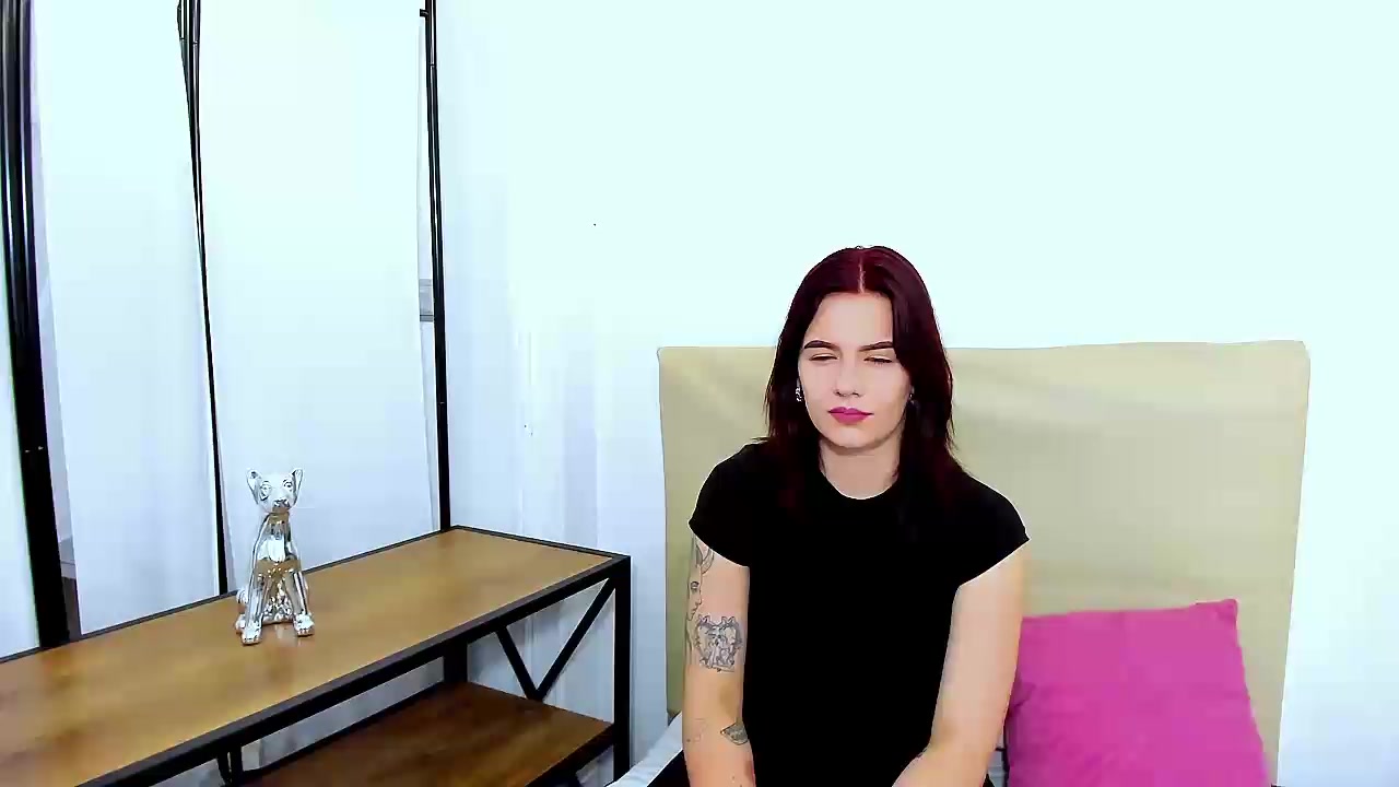 NathalieBody Live Cam Screenshot – 2025-09-04 17:42:42