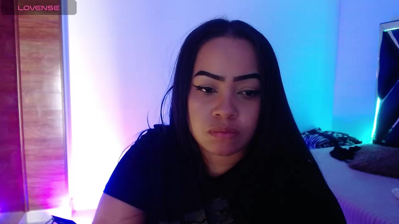NicolletAlanna Live Cam Screenshot – 2025-08-16 18:46:02