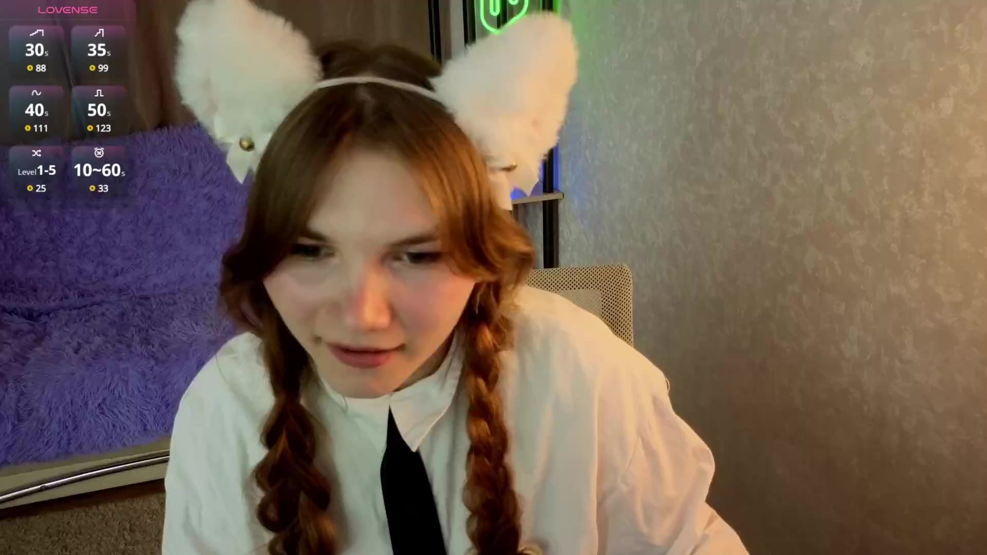Nika_OMG Live Cam Screenshot – 2025-08-06 17:52:00