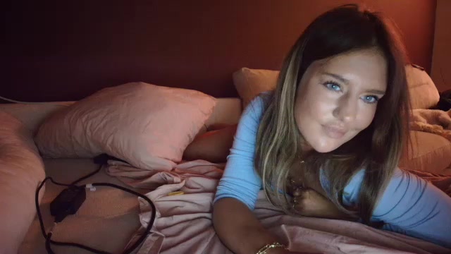 Ninaofficial Live Cam Screenshot – 2025-08-04 21:12:58