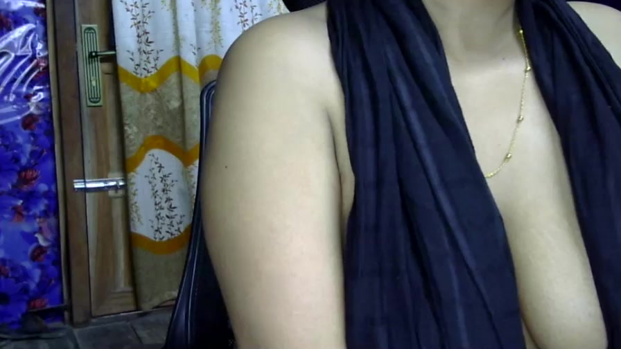 NusratMimi Live Cam Screenshot – 2025-08-15 09:44:55