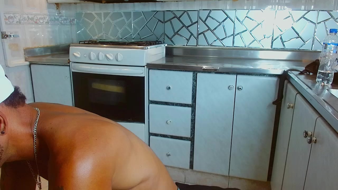 OLIVER_SHEING Live Cam Screenshot – 2025-08-03 22:50:42
