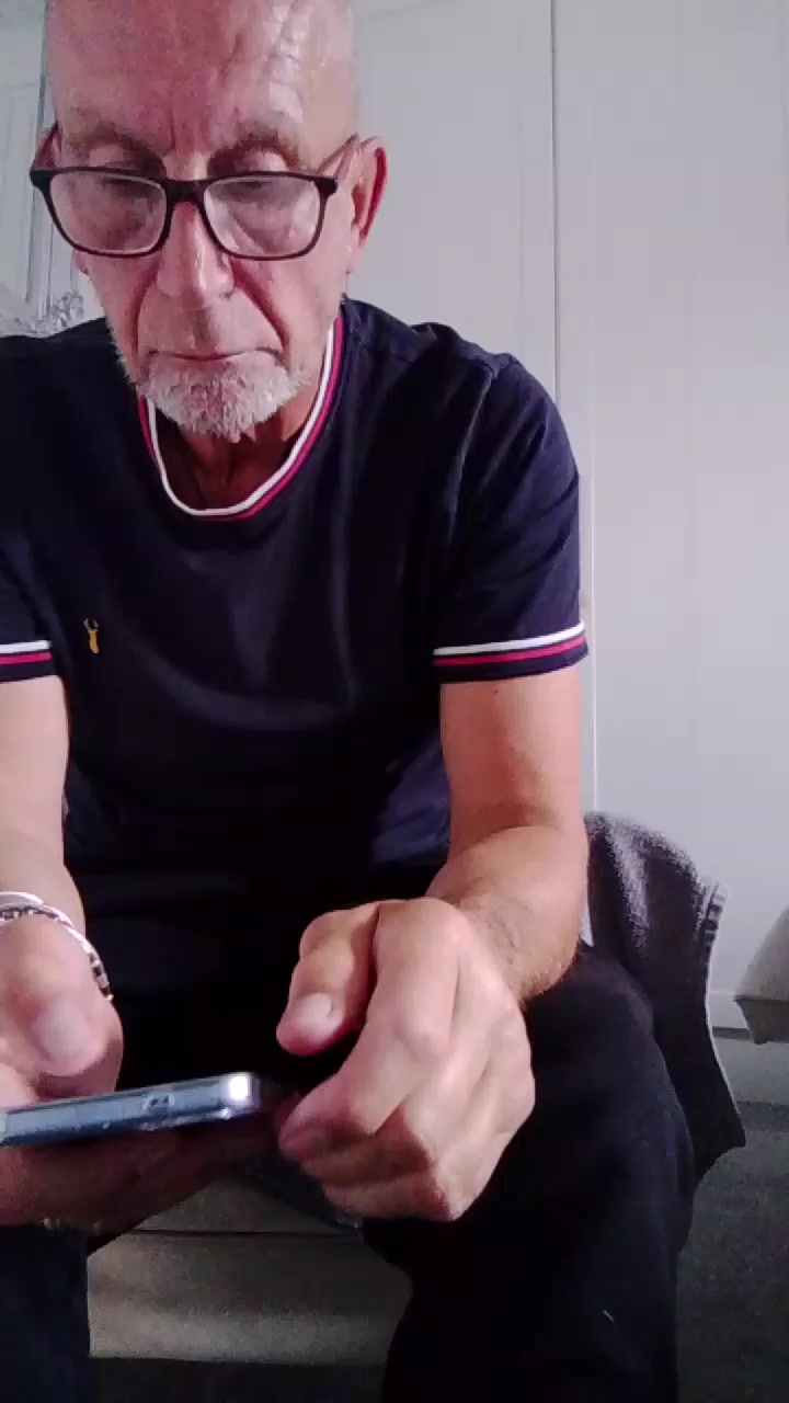 Popperpig52 Live Cam Screenshot – 2025-08-06 11:41:54