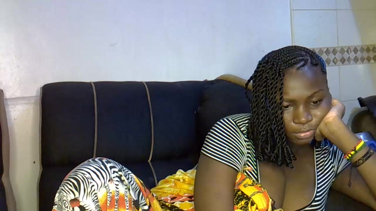 Prettypesh Live Cam Screenshot – 2025-08-06 20:58:54