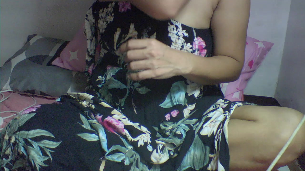 Queenlove4u Live Cam Screenshot – 2025-09-12 21:14:25