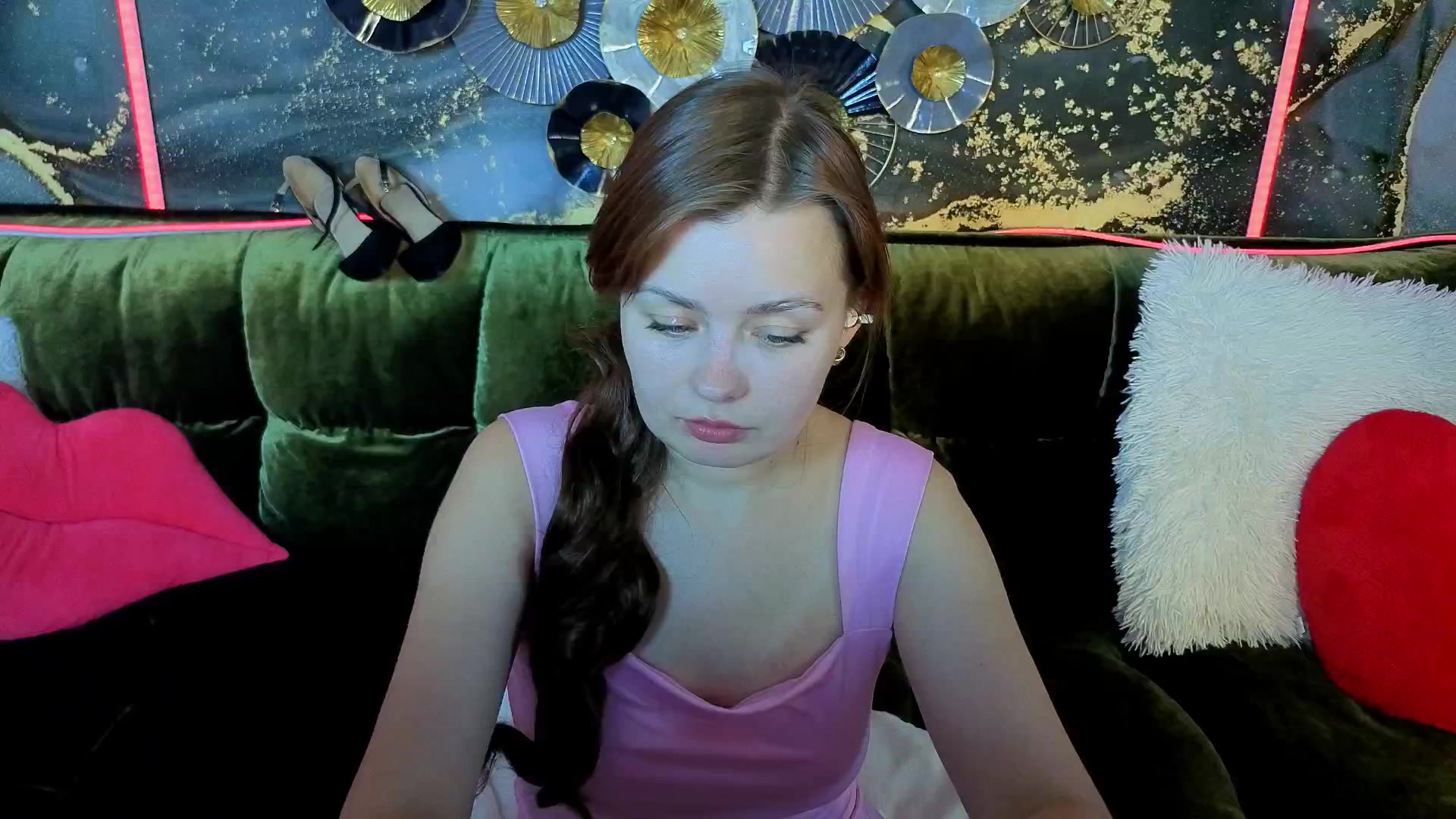 RedDolll Live Cam Screenshot – 2025-09-09 02:38:39