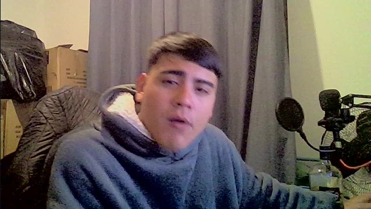 Reyhotfunny Live Cam Screenshot – 2025-08-15 09:35:53