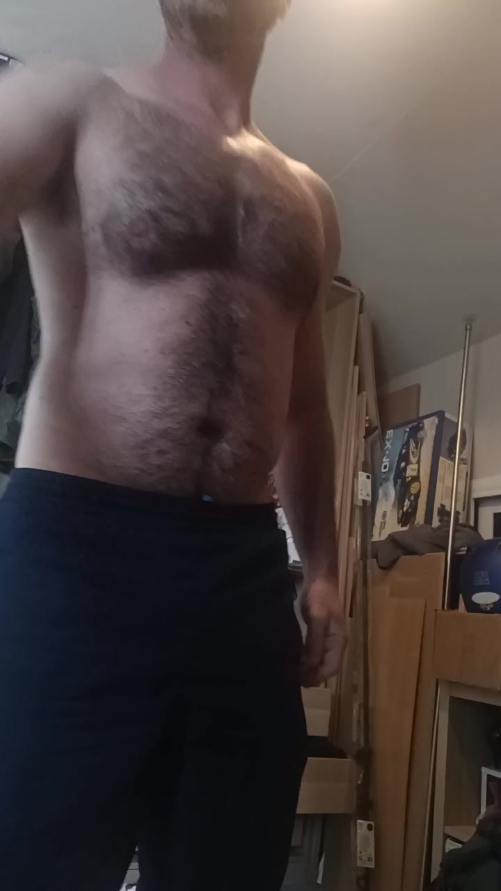 Rick8271 Live Cam Screenshot – 2025-08-29 11:52:25