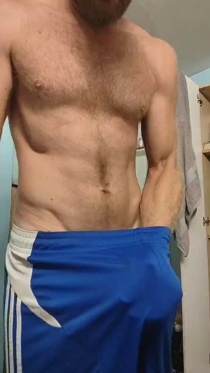 RippedandReady Live Cam Screenshot – 2025-08-12 19:08:28