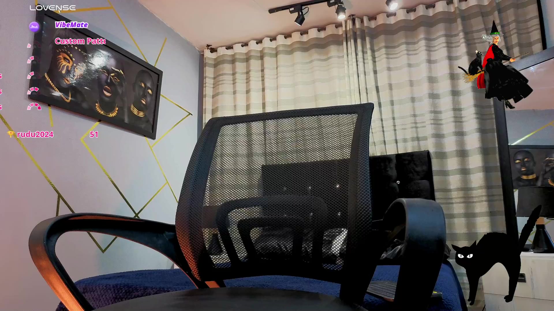 Room_69x Live Cam Screenshot – 2025-10-25 05:34:14