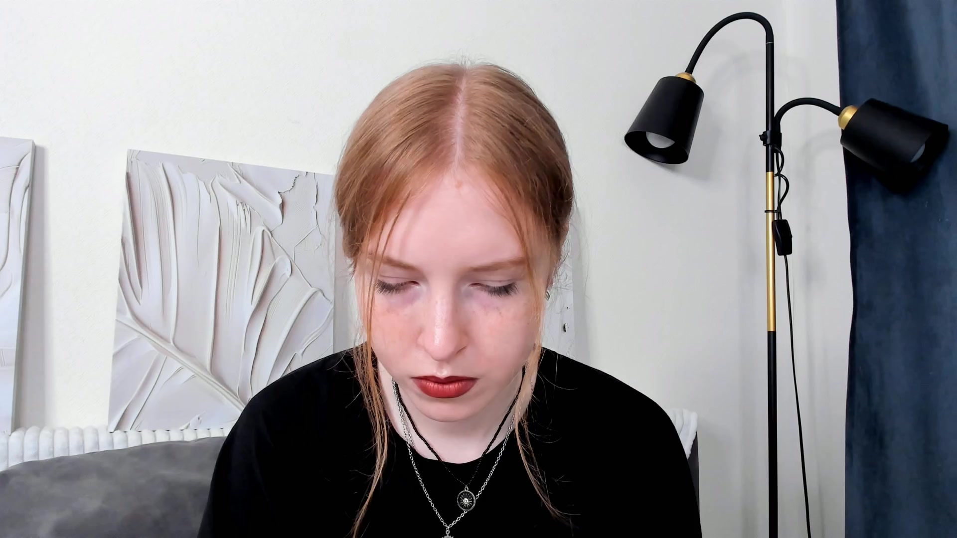RosalynLatner Live Cam Screenshot – 2025-08-04 19:51:12
