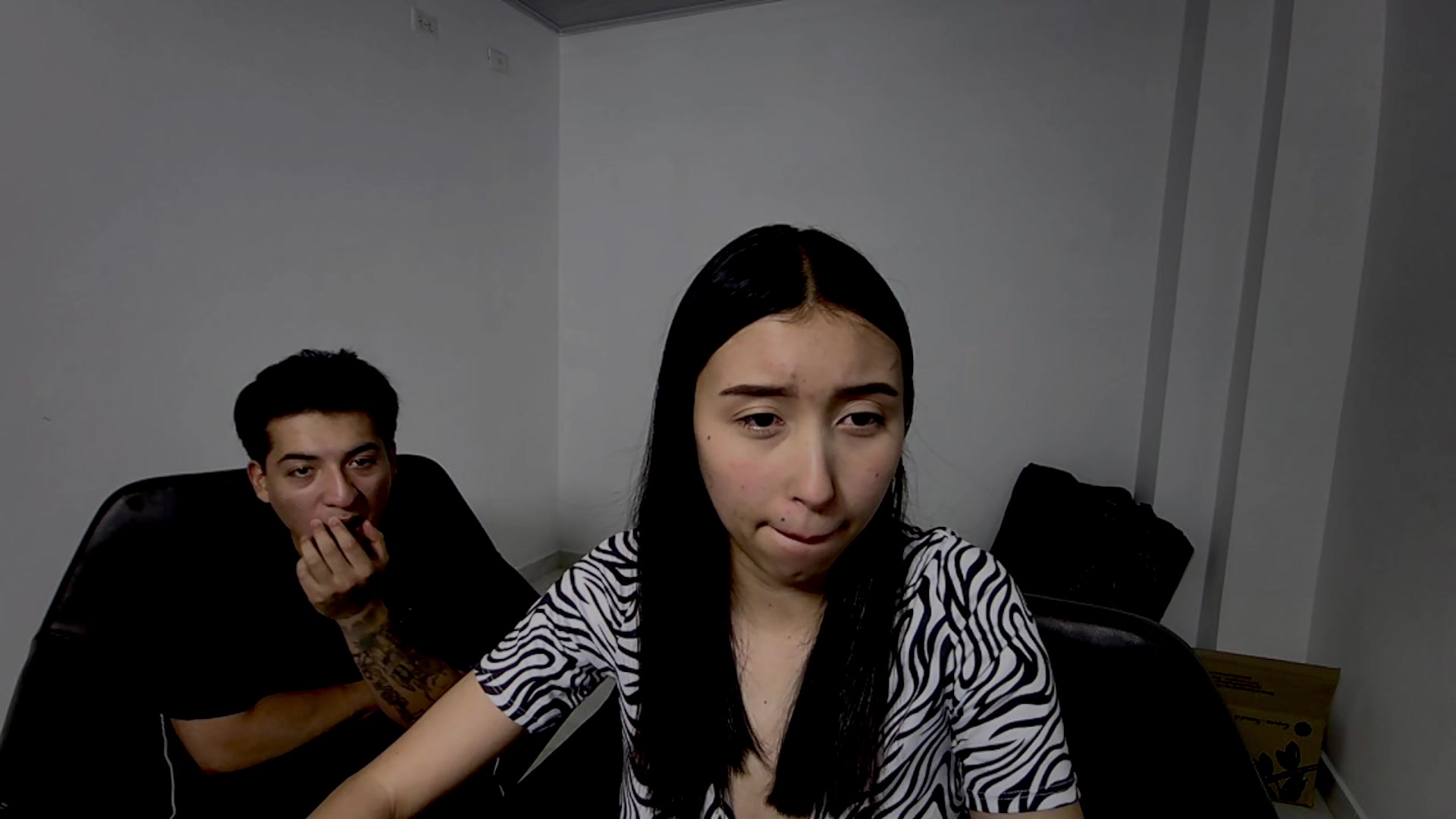 RoseandViktor23 Live Cam Screenshot – 2025-08-20 19:57:09