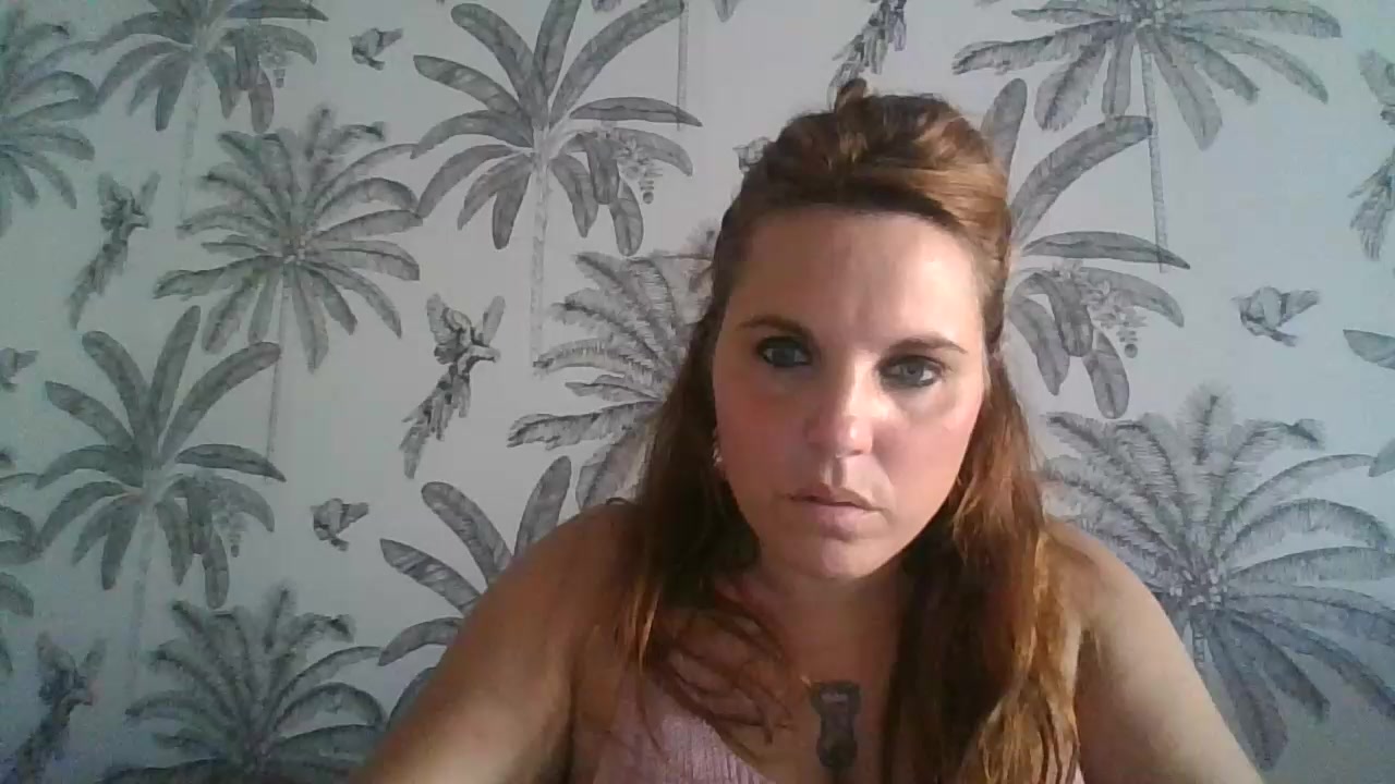 Sabinemarie Live Cam Screenshot – 2025-08-04 15:38:04
