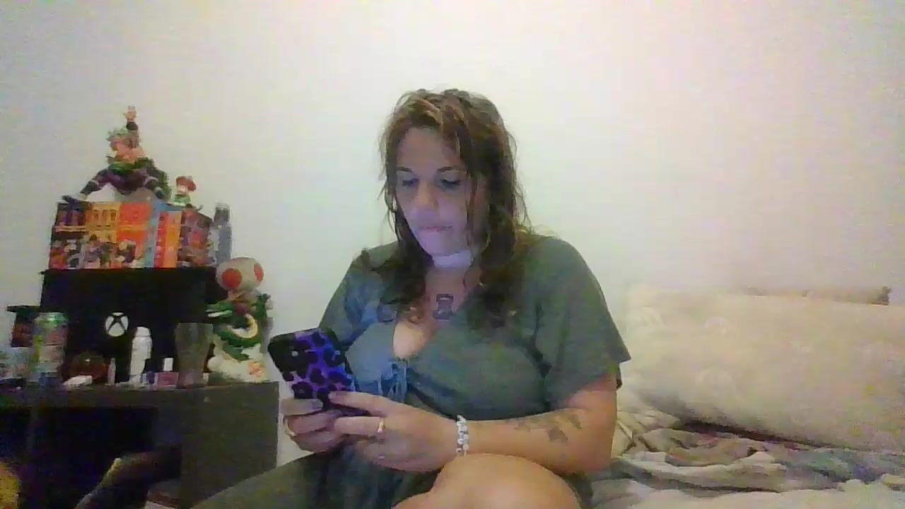 Sabinemarie Live Cam Screenshot – 2025-08-27 18:28:28
