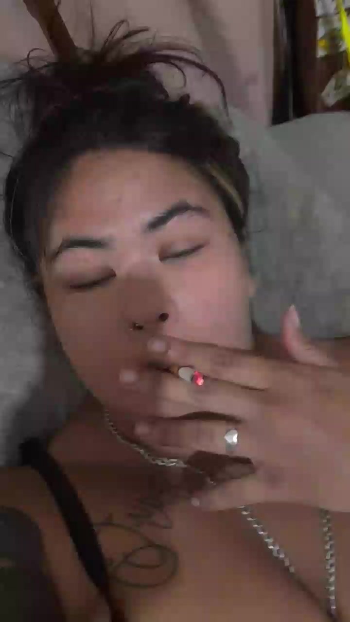Sabrinaedneia Live Cam Screenshot – 2025-08-22 18:45:31