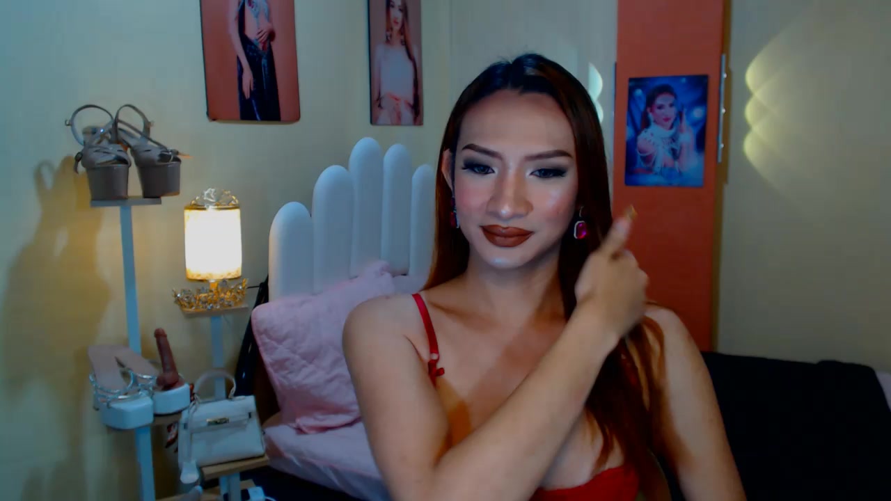 SamanthaHotty Live Cam Screenshot – 2025-08-25 20:37:53