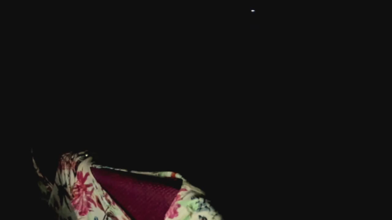 Saralunabella Live Cam Screenshot – 2025-08-30 23:10:33