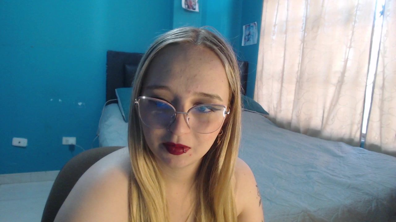 Saraross1 Live Cam Screenshot – 2025-09-01 11:36:20