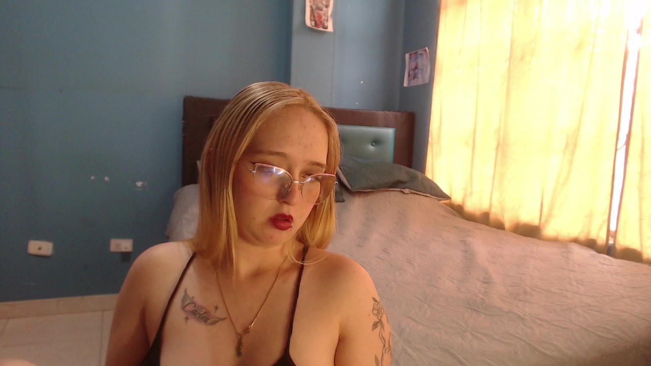Saraross1 Live Cam Screenshot – 2025-09-01 18:24:56
