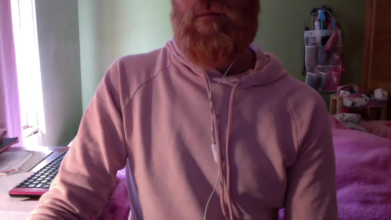 SensitivePink Live Cam Screenshot – 2025-08-06 19:22:14