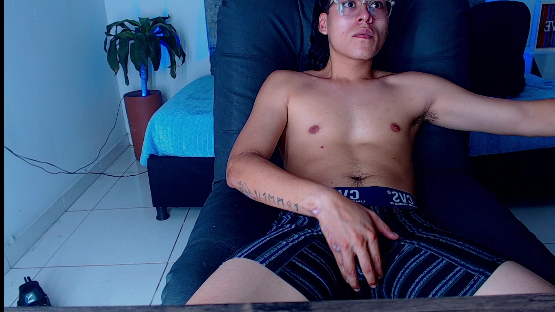 Sensual_Blade Live Cam Screenshot – 2025-09-15 09:41:31