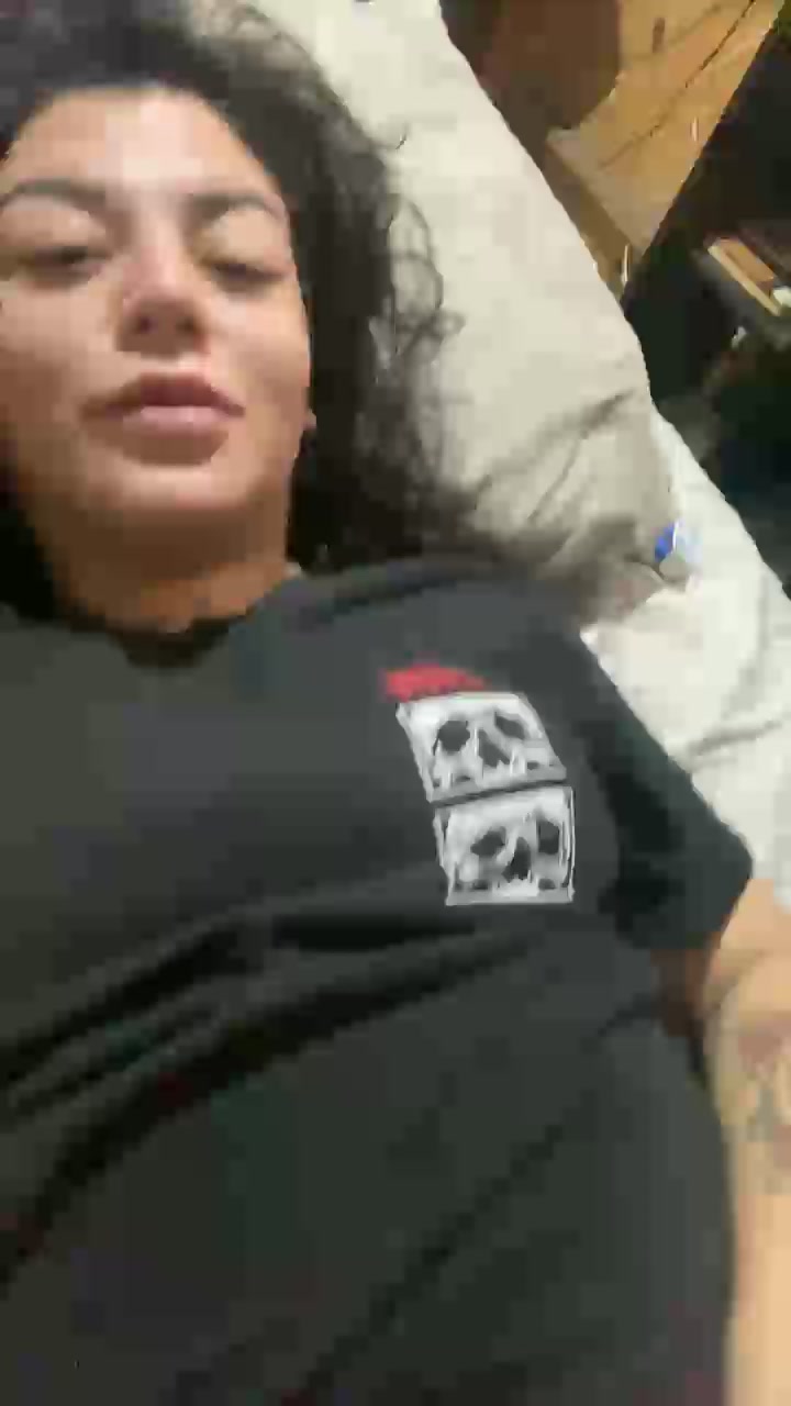 SexyGirl22t Live Cam Screenshot – 2025-08-04 18:14:39