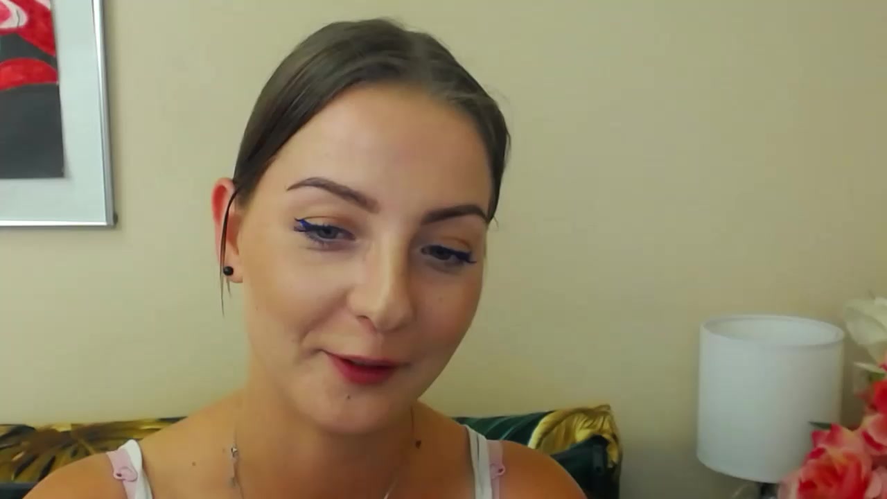 SexyNatalie Live Cam Screenshot – 2025-08-05 11:30:41