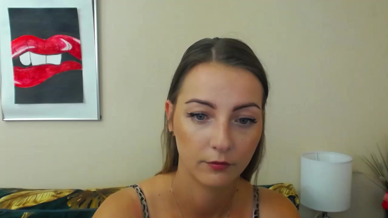 SexyNatalie Live Cam Screenshot – 2025-08-14 06:13:02