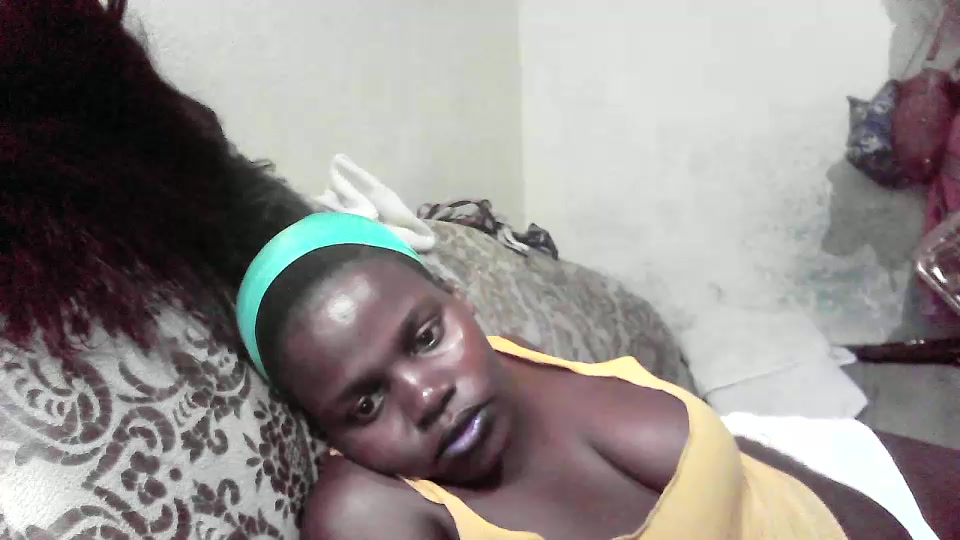 Sexyqueen24 Live Cam Screenshot – 2025-08-23 14:40:31