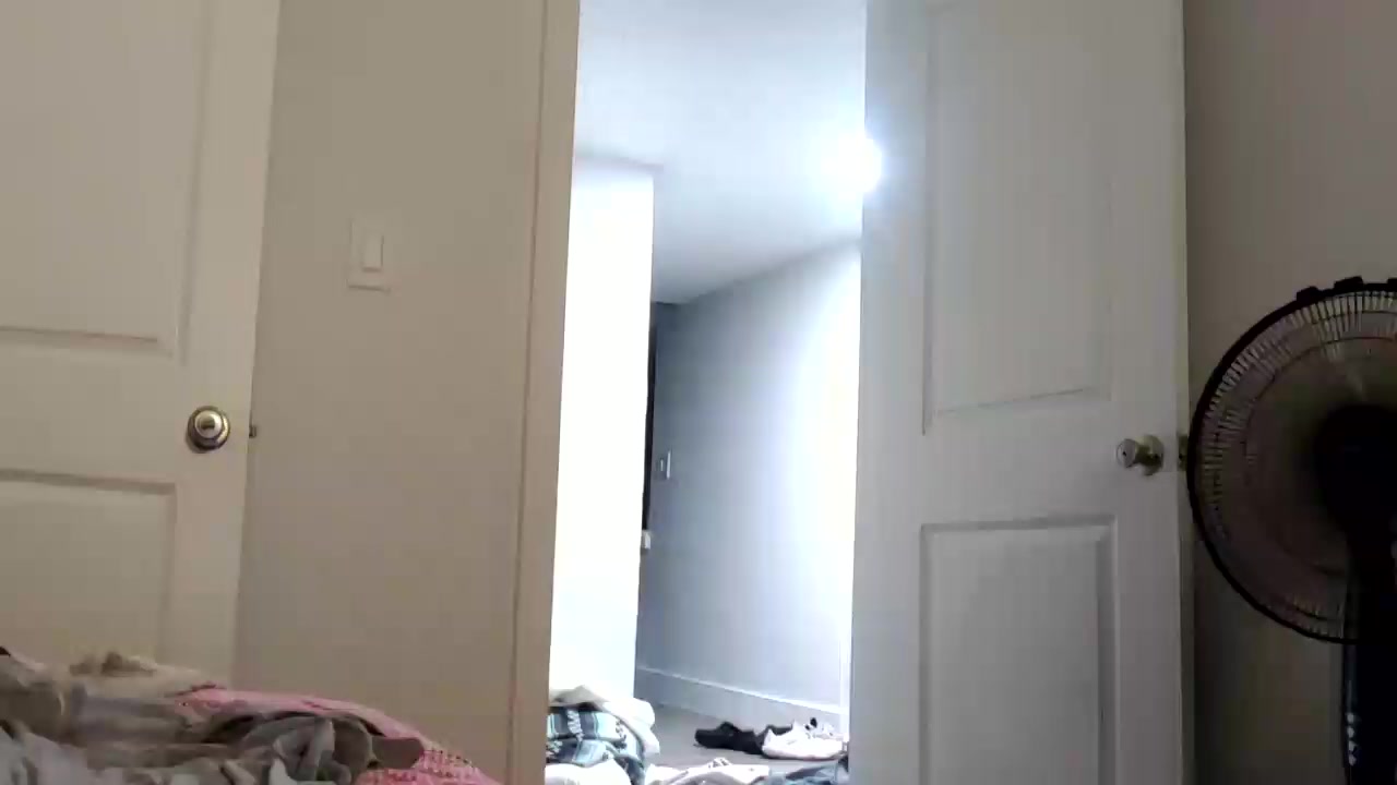 Shlonglongxxx Live Cam Screenshot – 2025-08-07 07:35:31
