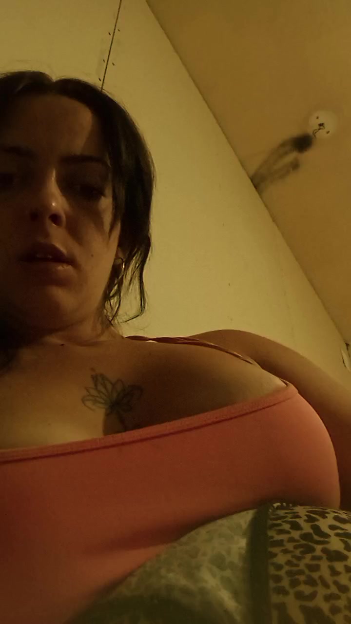 Stikme Live Cam Screenshot – 2025-08-09 00:13:43