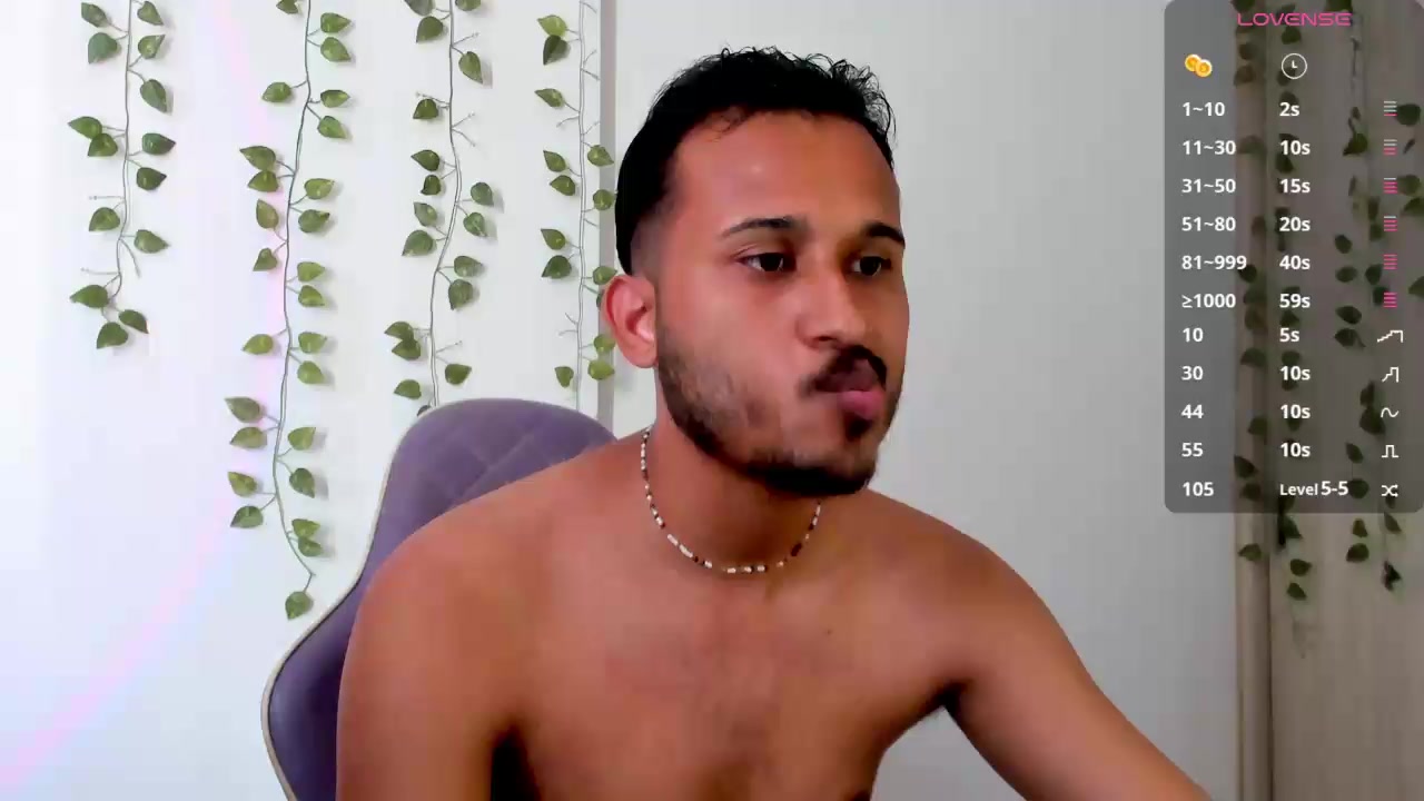 SubmissiveHorny Live Cam Screenshot – 2025-08-04 14:14:54
