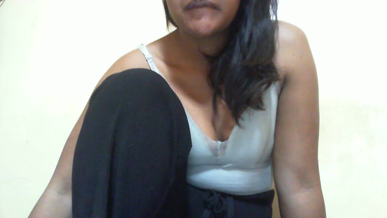 SuzyQueen Live Cam Screenshot – 2025-09-08 06:56:36