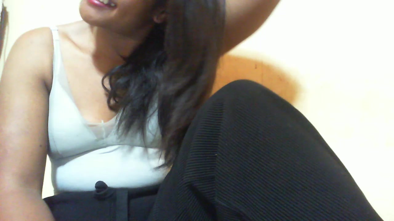 SuzyQueen Live Cam Screenshot – 2025-09-08 11:43:23