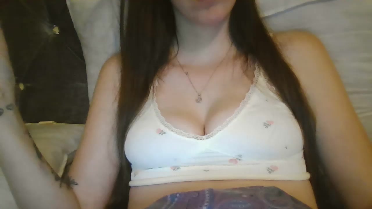 SweetTinyAnniex Live Cam Screenshot – 2025-09-07 19:44:47
