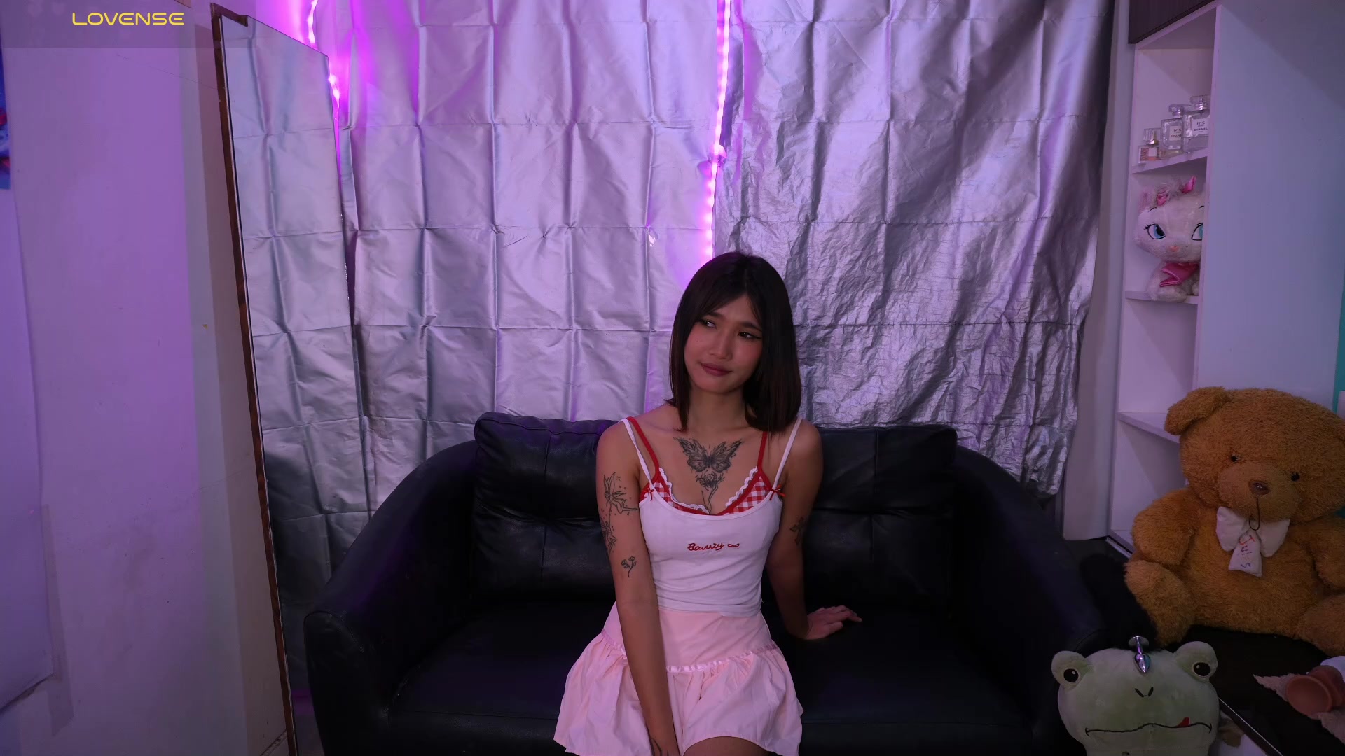 ThaiMasseuse18 Live Cam Screenshot – 2025-09-10 12:53:13