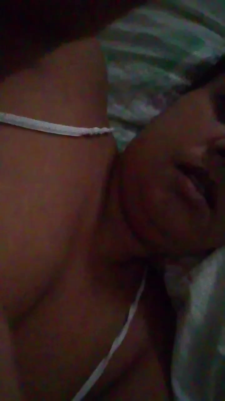 Thalitaof Live Cam Screenshot – 2025-08-24 12:34:18