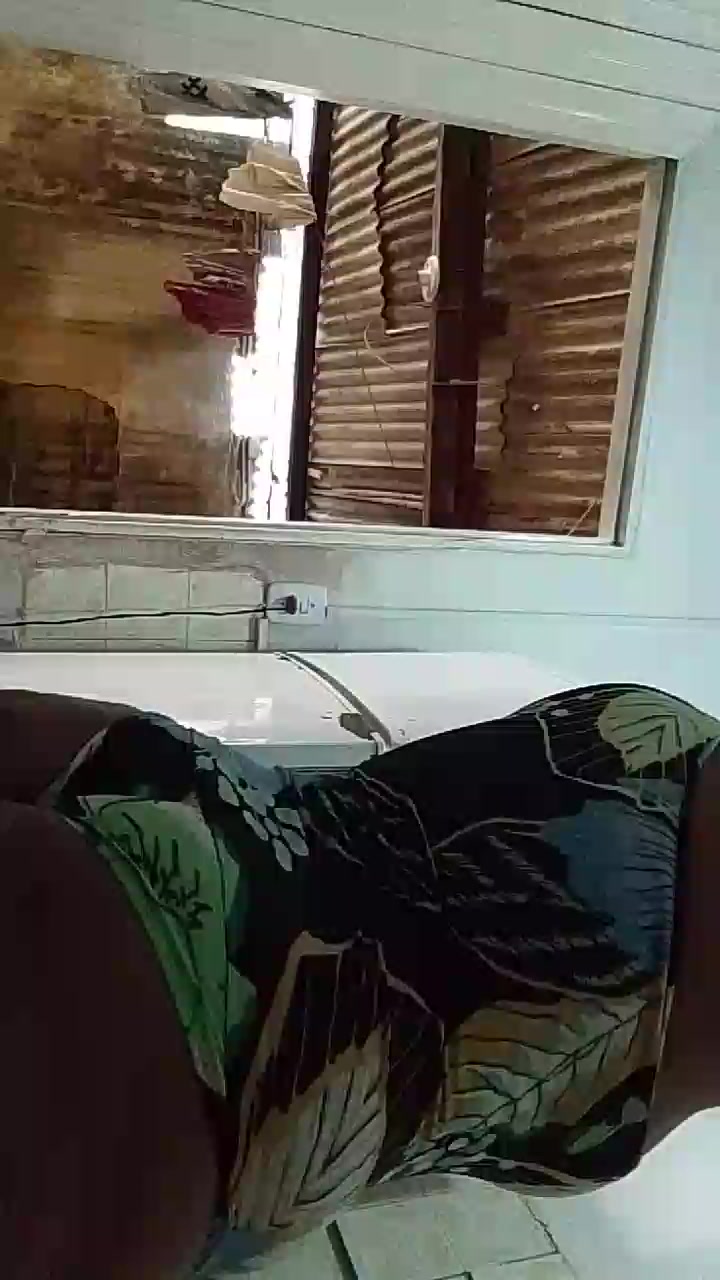 Thalitaof Live Cam Screenshot – 2025-09-09 14:06:31