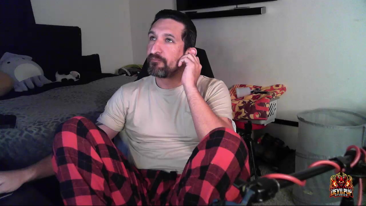 TheDevilPup75 Live Cam Screenshot – 2025-08-13 09:49:51