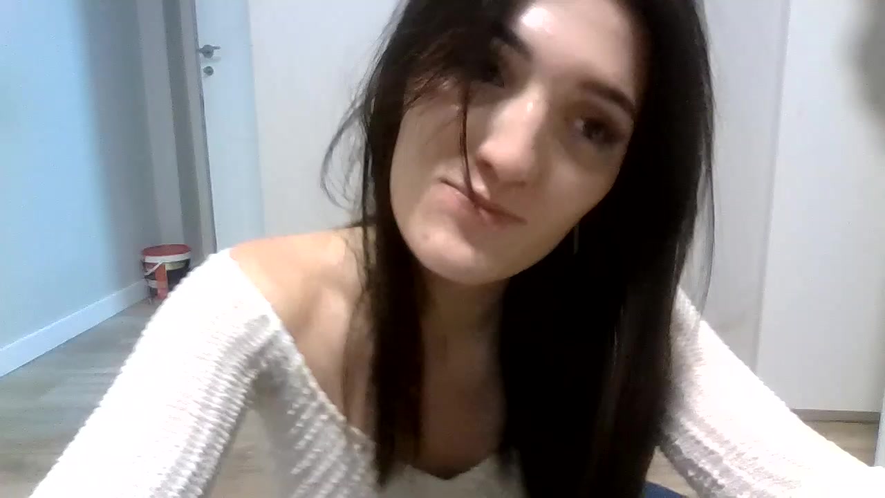 Thespicys Live Cam Screenshot – 2025-08-04 02:20:07